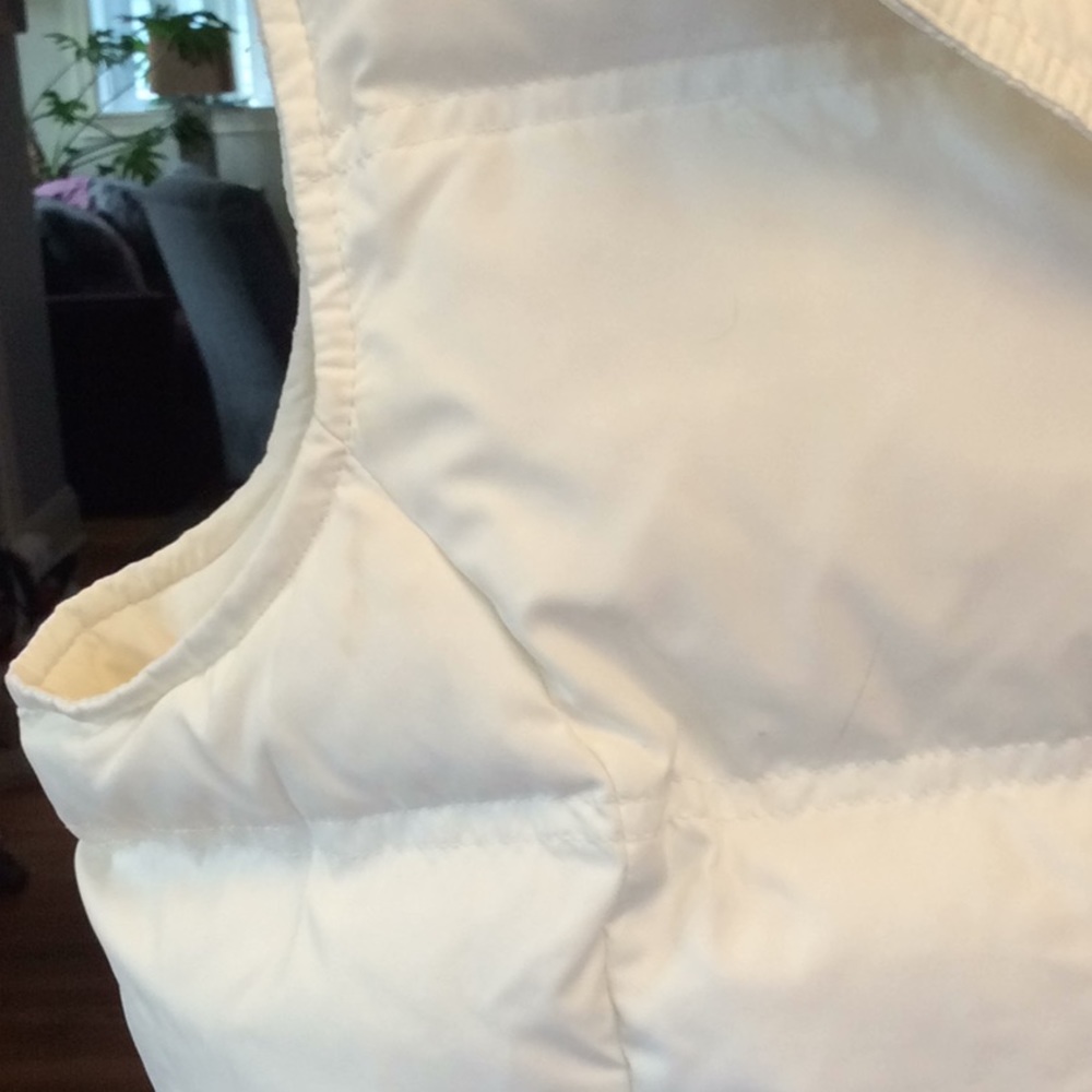 Lands’ End Cream Ivory Down Puffer Vest - Picture 8 of 8